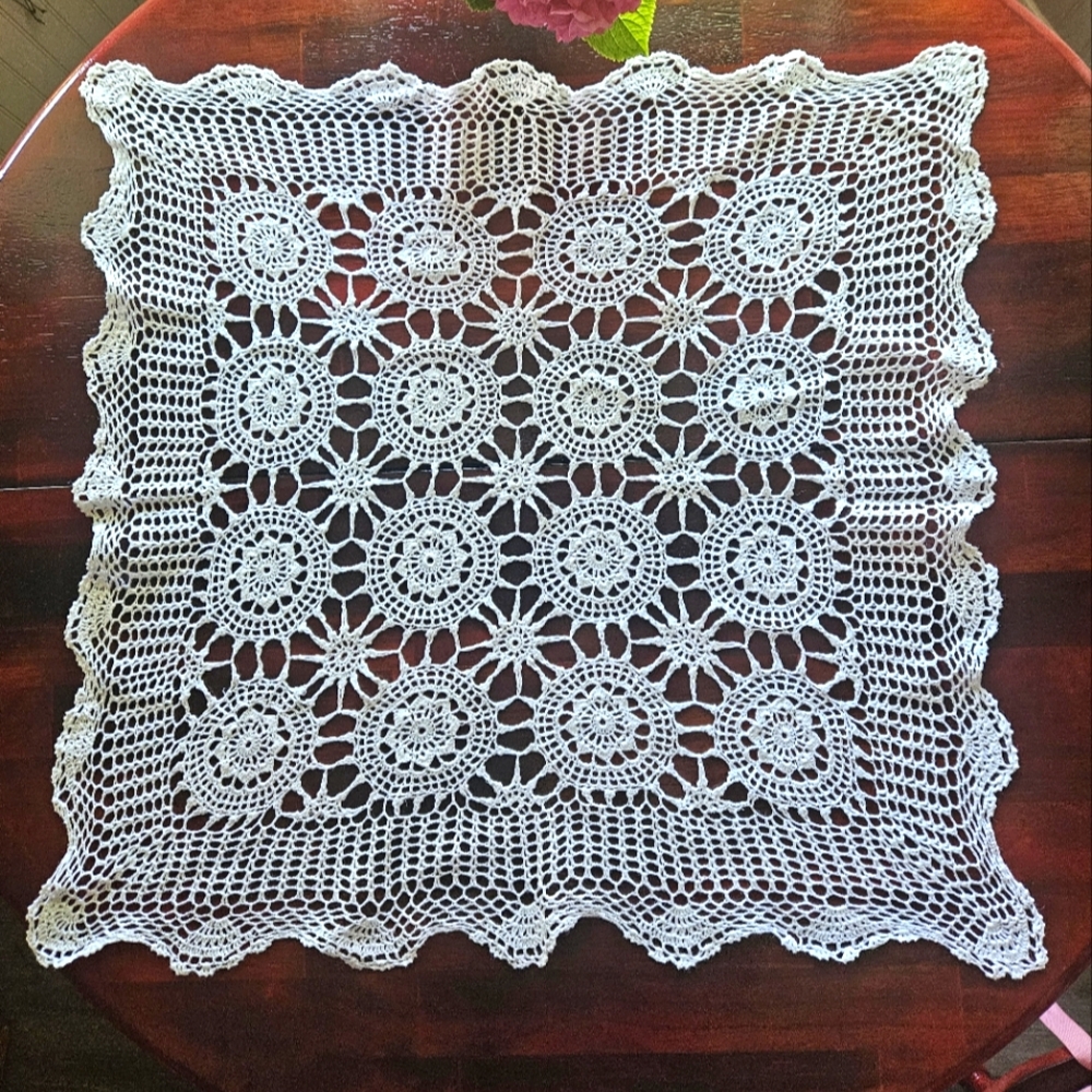 Vintage Handmade Crochet Doily- Era 1960's - Square With Round Pattern - 27x27